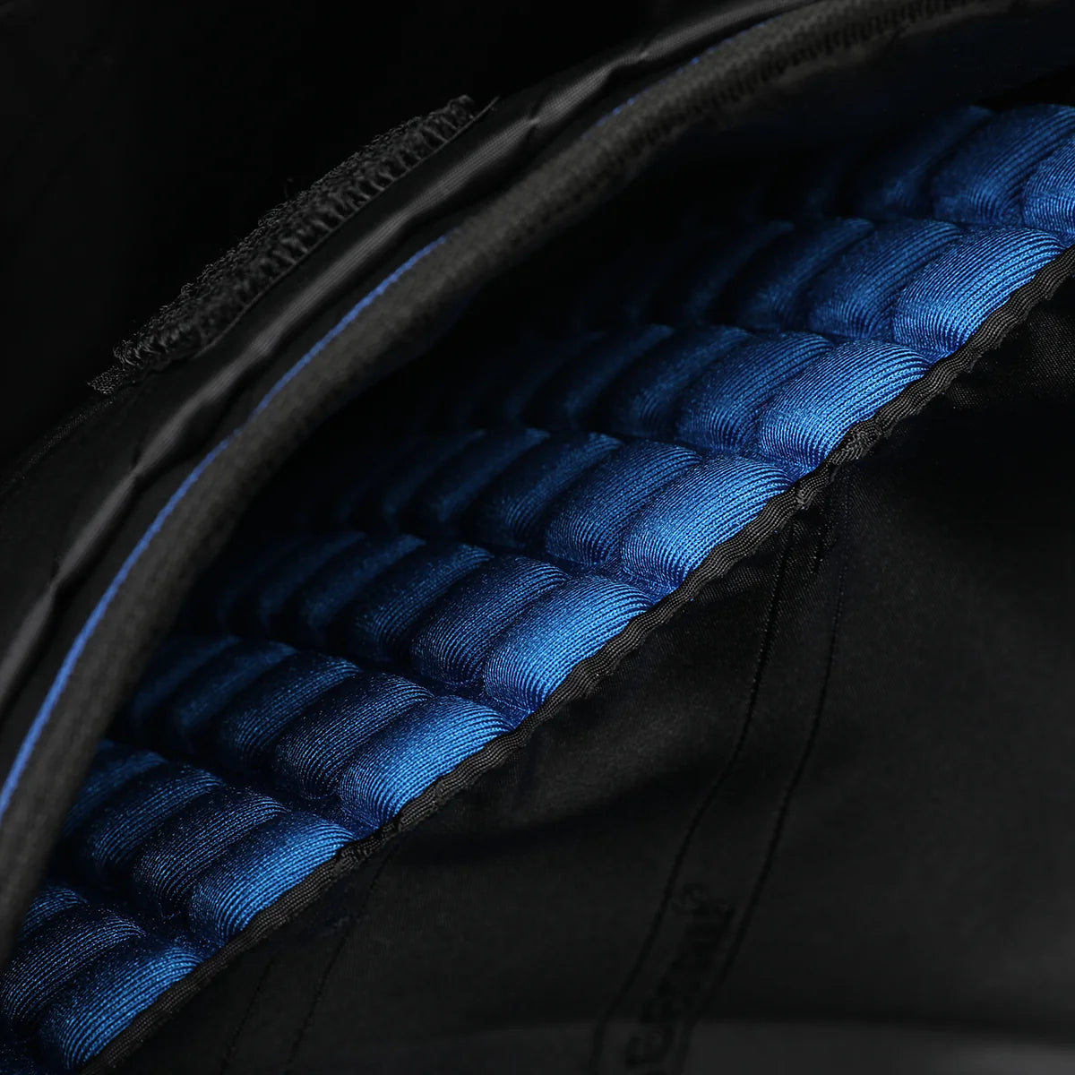 NuvinPack™  Ultratunn Expanderbar Laptopryggsäck